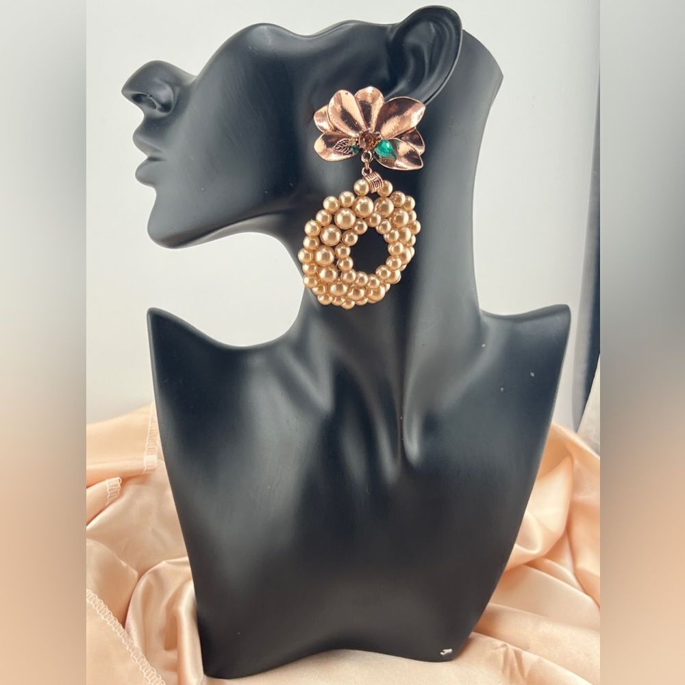 Statement Pearl Flower Earrings - Picture 5 of 8